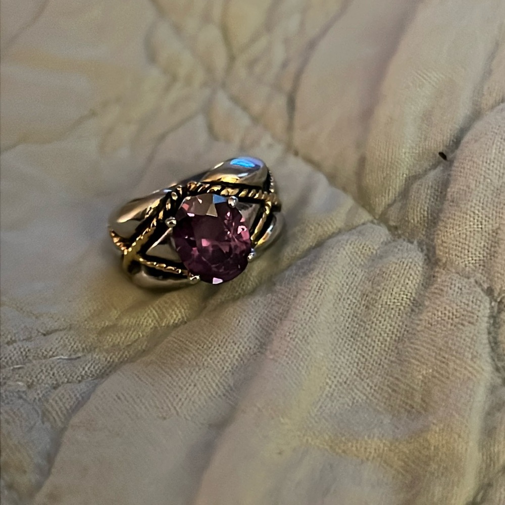 🍐TRADED🍐Simulated Amethyst on 2-toned Rope twist ring, Size 6 - Picture 7 of 10